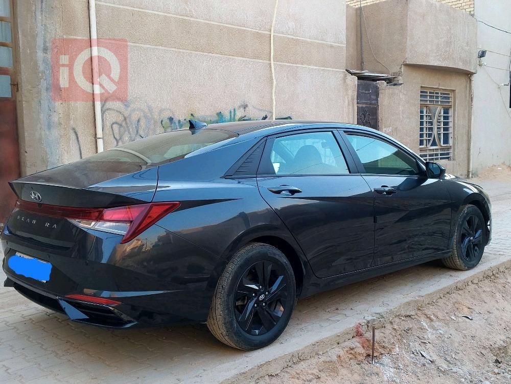 هیوندای ئەلەنترا